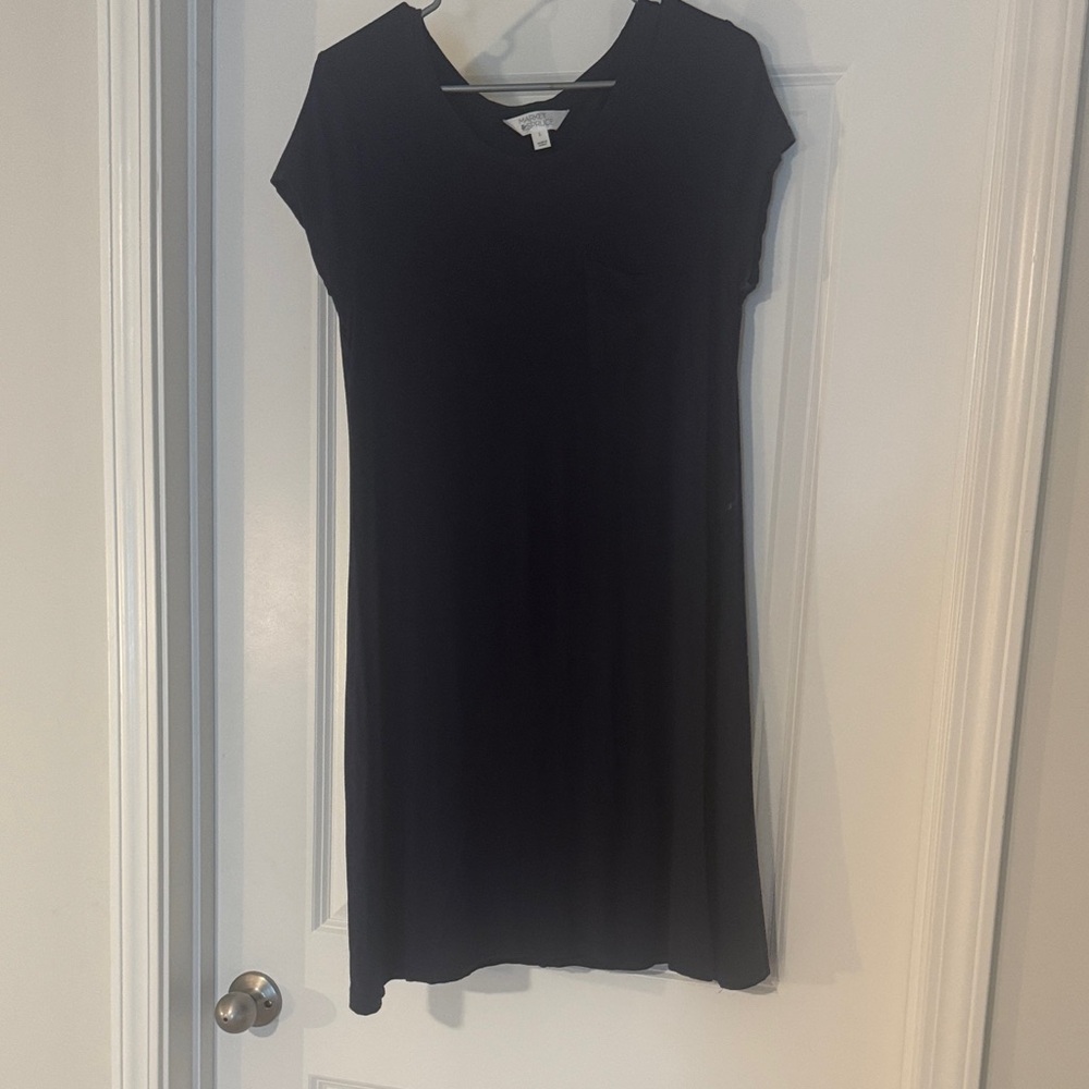 Market & Spruce Black V-Neck Midi Dress